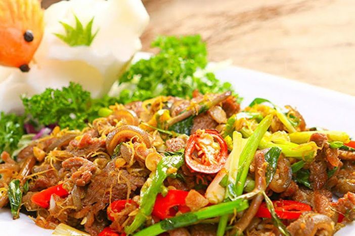 thịt dê xào lăn